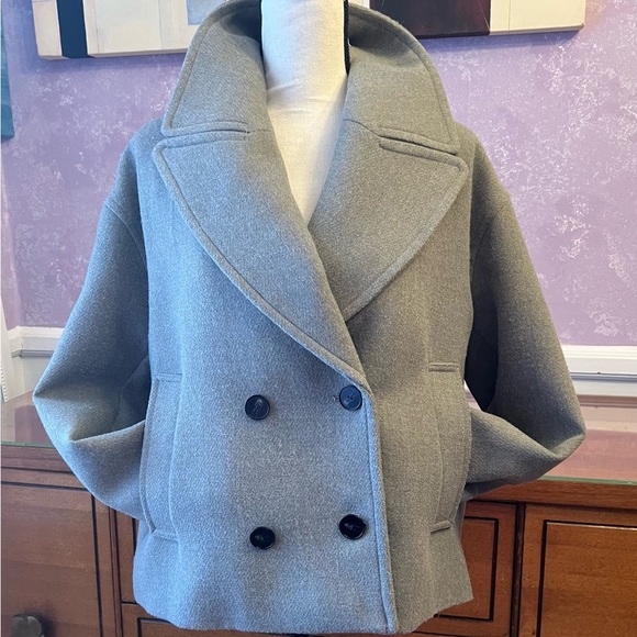 Flattering Zara Women's Double Breasted, Cropped Pea Coat - Picture 3 of 13